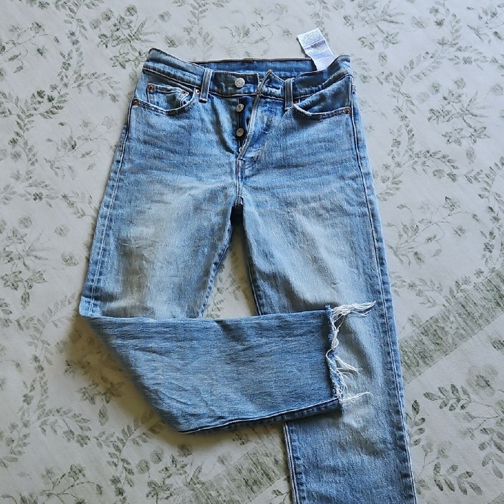 Levi's Light Blue Women's Distressed Skinny Jeans
